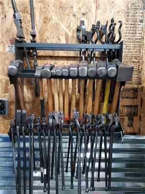 curtis shock verified customer review of Tong and Hammer Rack