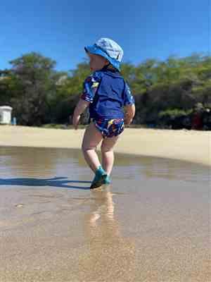 Beau & Belle Littles Shark Baby Rash Guard, Sun Protective Swim Shirt (Sizes 6M–5T) Review