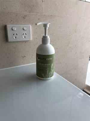 Simon A. verified customer review of Hand Wash