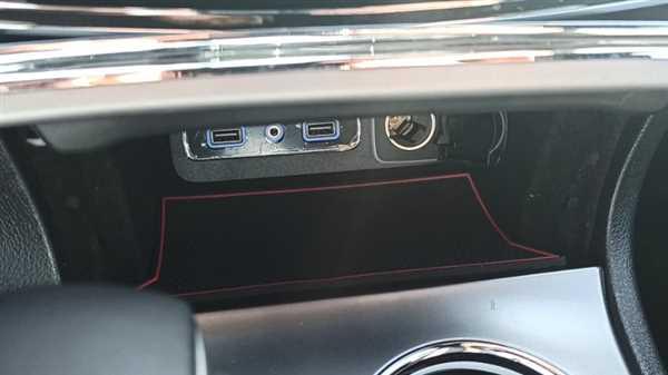 Dspence verified customer review of 2014-2020 Jeep Grand Cherokee Interior Insert Kit
