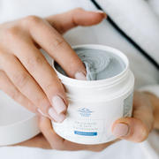 Kasvonaamio Aktiivihiili & Savi, mm. rasvaiselle- ja akneiholle, kosteuttava, 96.9% luonnollinen, vegaaninen, 100ml Product Image