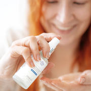 UUSI FORMULA Tyrni Mustikka hyaluronihappo kasvoseerumi, kimmoisuutta ja sileyttä ihollesi, sertifioitua luonnonkosmetiikkaa Product Image