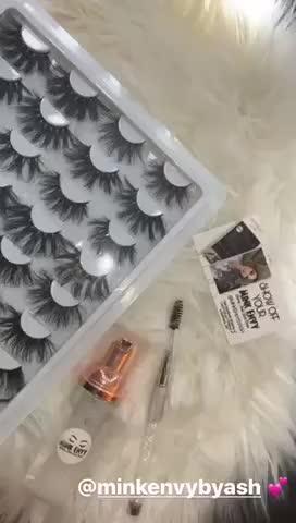 The Extra Glam Book of Lashes 25mm - Customer Photo From Brittney Jones