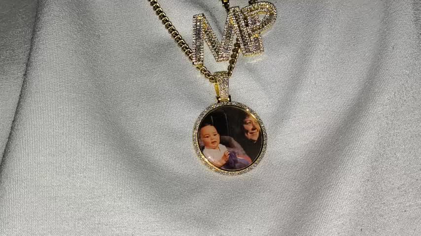 CUSTOM PICTURE PENDANT STYLE-4