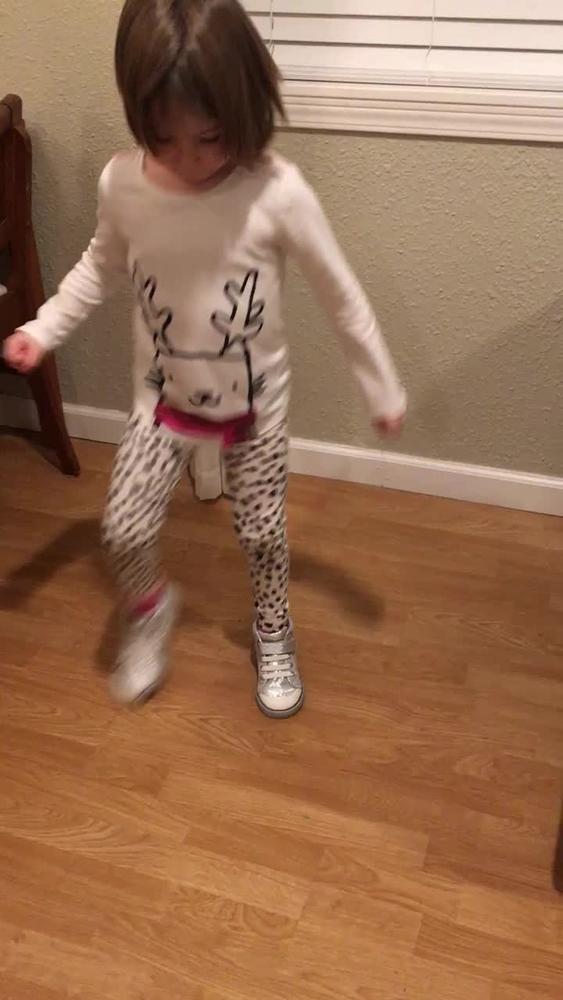 Peyton - Customer Photo From Cheryl V.