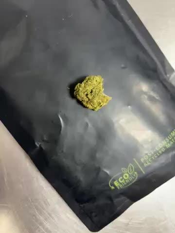 OG Kush - 28 grams - Customer Photo From Raymond Larson III