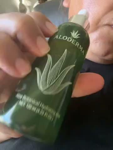 Aloe Botanical Hydrating Mist - Customer Photo From Anonymous