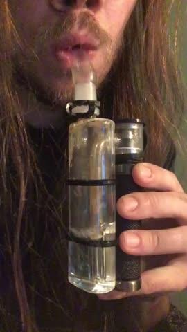 M22 Bubbler with Vortex Carb Cap - Customer Photo From Storm E.