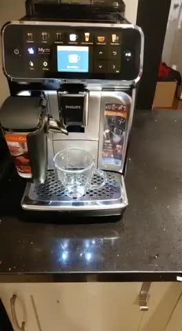 Philips 5400 Series Fully Automatic Espresso Machine - LatteGo Milk  Frother, 12 Coffee Varieties, Intuitive Touch Display, Black, (EP5447/94) :  : Home