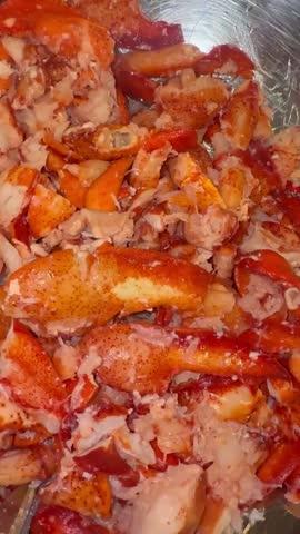 Claw and Knuckle Lobster Meat - Customer Photo From CHANTESE HELENKAMP