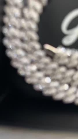 925S & VVS Moissanite 8.5MM Cuban Link Chain - Customer Photo From Caleb P.