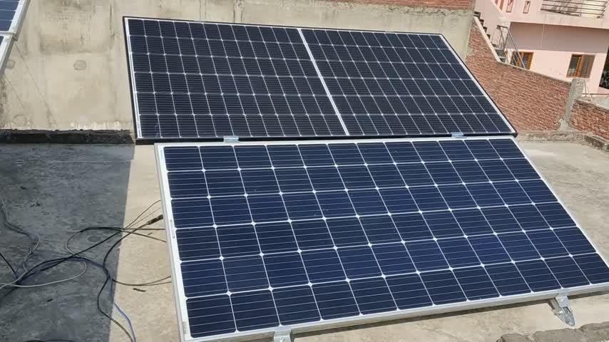 24 V 12 V 440 W hohe Effizienz für alle Arten von Solarinstallationen 48 V monokristallines Panel. 144 Zellen Solarpanel