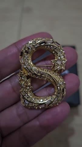Al Qasr Brooch - Golden - Customer Photo From Dian Emiria