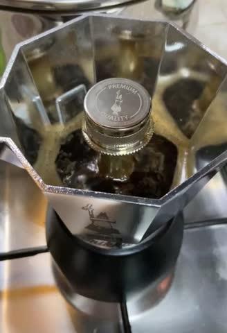 Bialetti Brikka Moka Pot - Customer Photo From Ronnie Shani