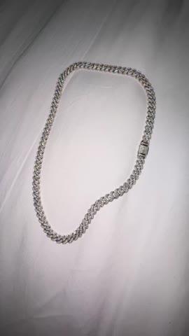 925S & VVS Moissanite 8.5MM Cuban Link Chain - Customer Photo From Jamaal M.