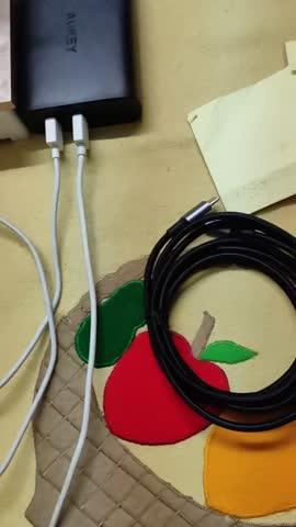 UGREEN USB-C to USB-C Cable USB Type C 100W Power Delivery PD Charging Cord - 6 Feet - Black - 70429 - Customer Photo From Mujtaba Paliwala